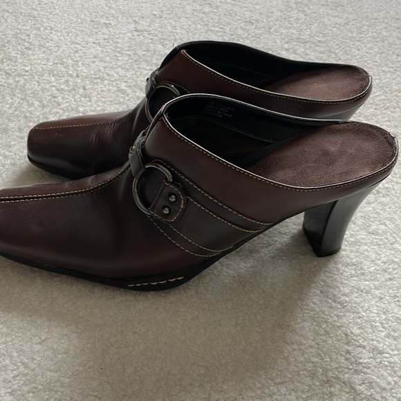 Aerosoles  Clogs/Mules Like new - Picture 6 of 6